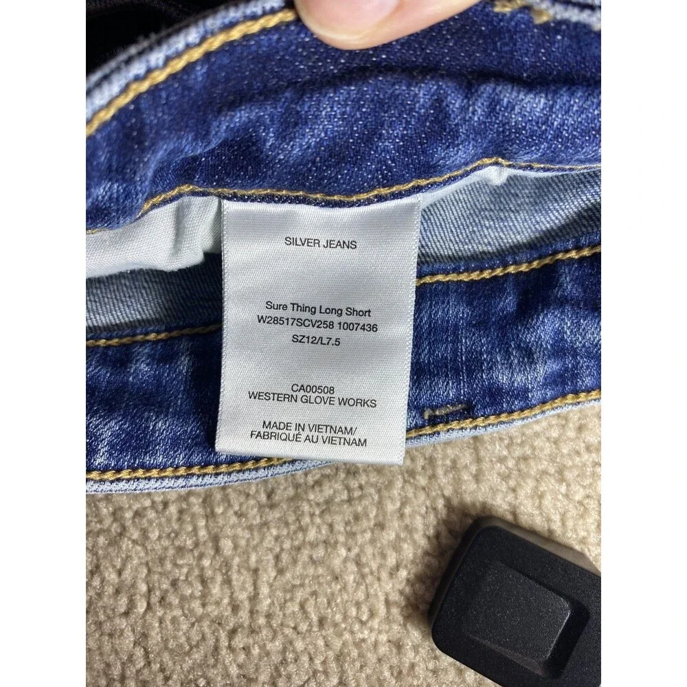 Silver Jeans Sure Thing Long Shorts Woman 25 High Rise Distressed Denim Cuffed